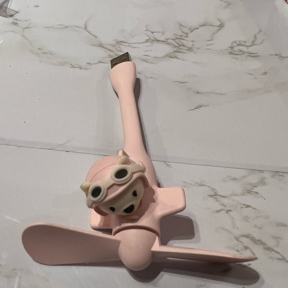 Bundle of 14 essentials - Picture 8 of 14